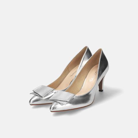 予約：2026SS：リボン付き ポインテッドトゥパンプス（m72027）シルバー